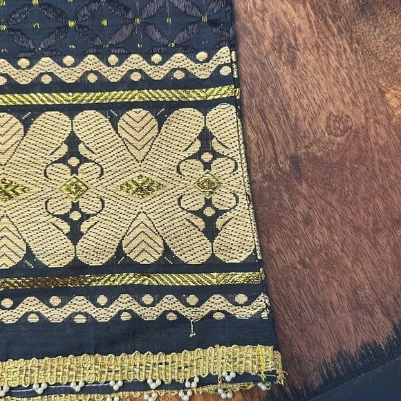 A Liquid Affair Gorgeous gold and black skirt size medium - Picture 4 of 7